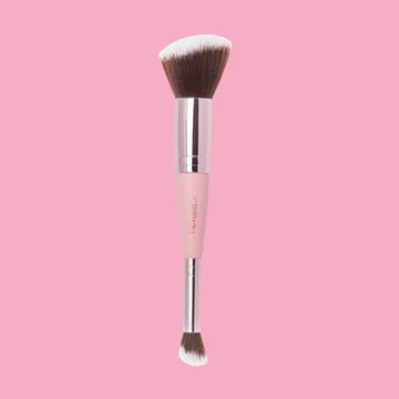 Perfecting brush by beauty creations